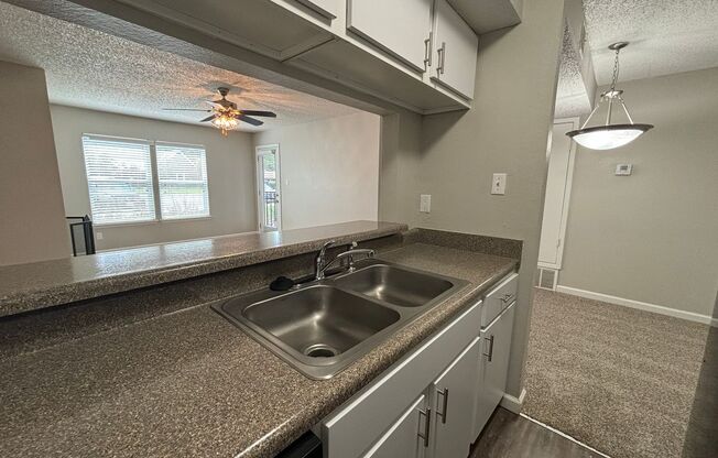 1 bed, 1 bath, 652 sqft, $1,195, Unit #1203