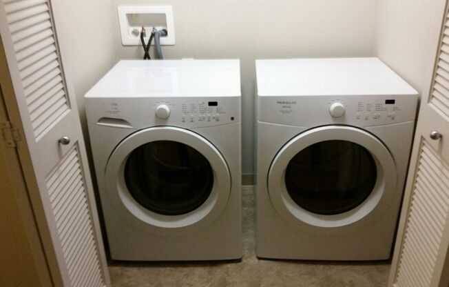 1 bed, 1 bath, 450 sqft, $1,250, Unit 405