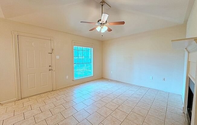 2 beds, 1.5 baths, $1,050, Unit Unit B