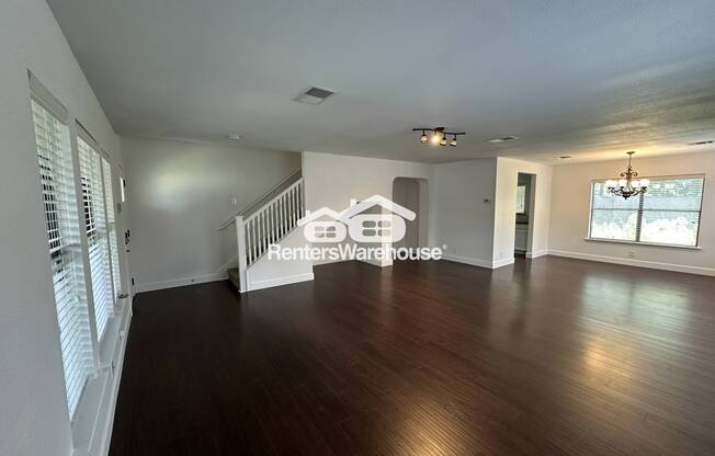 1305 BRADBURY LN