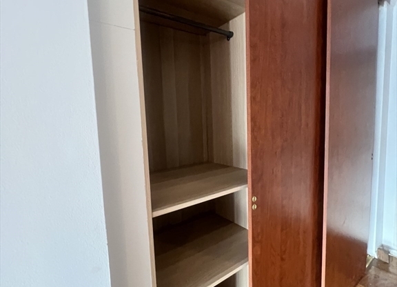 Studio, 1 bath, 636 sqft, $2,750, Unit 8P