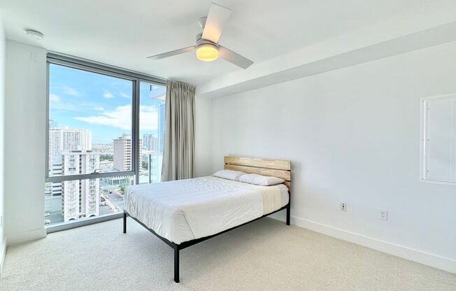 1 bed, 1 bath, $3,300