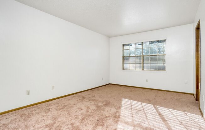 2 beds, 2.5 baths, 1,250 sqft, $850, Unit 701