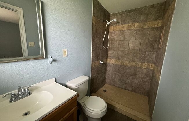 3 beds, 2 baths, $1,350