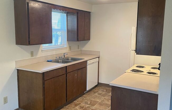1120-1140 18th St SE Salem, OR 97302