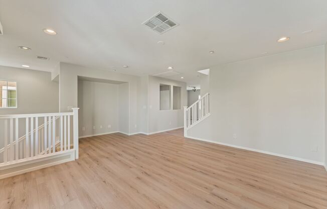 Beautiful Tri-Level Home with Mountain View!!