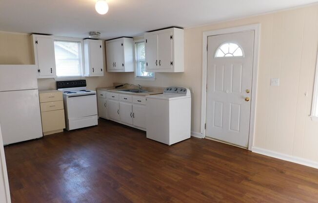 2208 1/2 Spencer Avenue