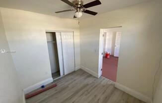 424 NW S RIV DR