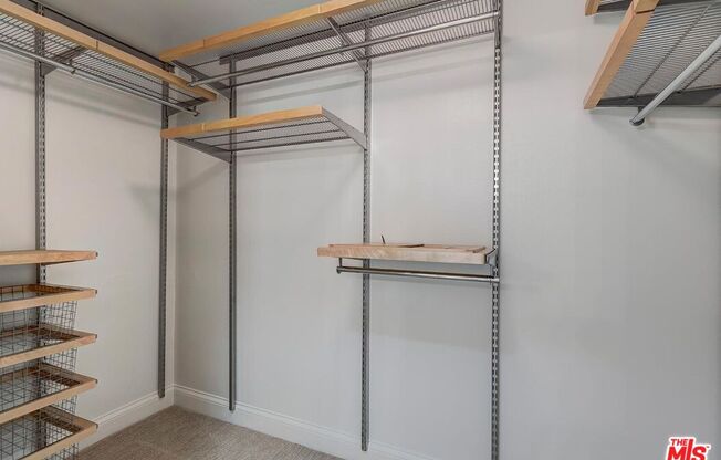 2 beds, 2 baths, 1,300 sqft, $4,800, Unit 217
