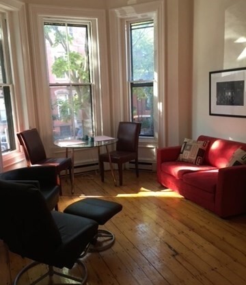 Studio, 1 bath, 350 sqft, $2,350, Unit 3