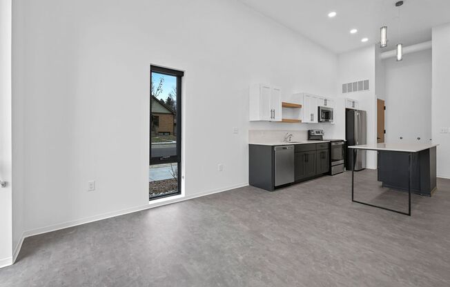 1 bed, 1 bath, 709 sqft, $1,550, Unit 3111