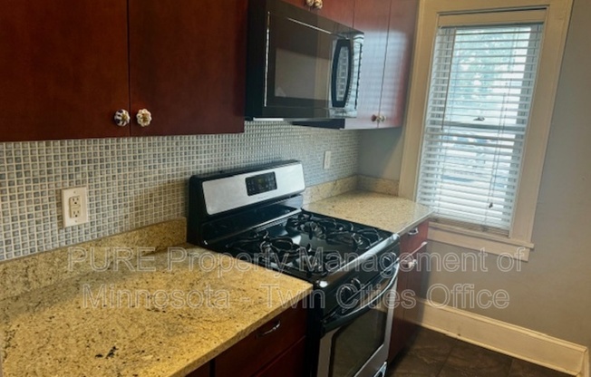 1 bed, 1 bath, 650 sqft, $900