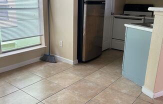 1 bed, 1 bath, $1,000, Unit 104