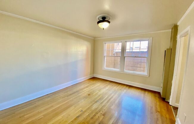 Studio, 1 bath, 320 sqft, $1,295, Unit 109