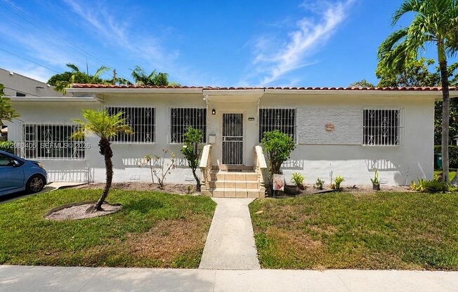700 SW 51st Ave