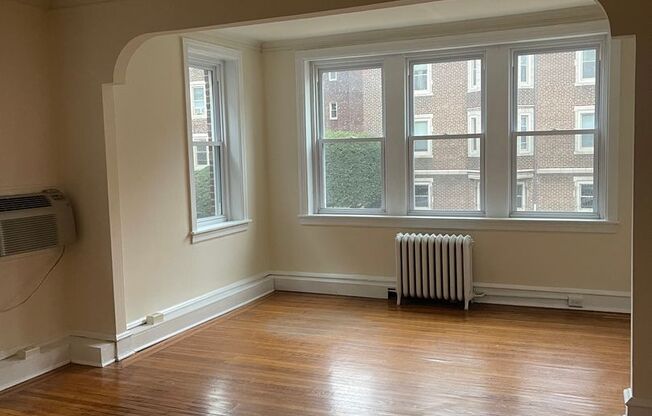 3 beds, 1 bath, 1,425 sqft, $1,625, Unit 4839-C2