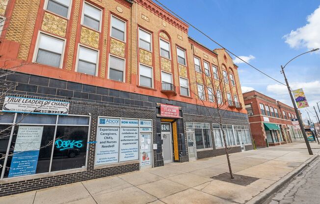6237-45 Kedzie