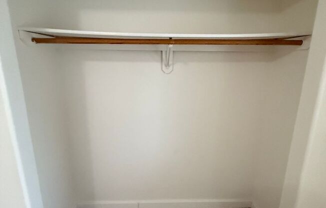 3 beds, 2 baths, 1,200 sqft, $1,695, Unit 38