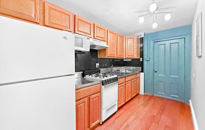 44 CLIFTON PL