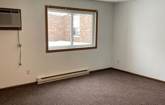 2 beds, 1 bath, $900, Unit 3-103