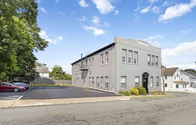 51 BERRY ST