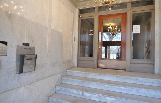 Studio, 1 bath, 328 sqft, $2,150, Unit 11
