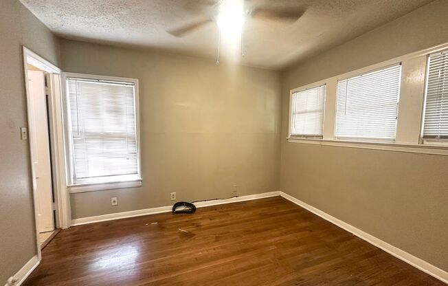 5 Bed/ 3 Bath
