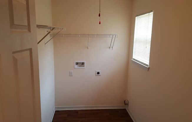 3 beds, 2 baths, $1,695