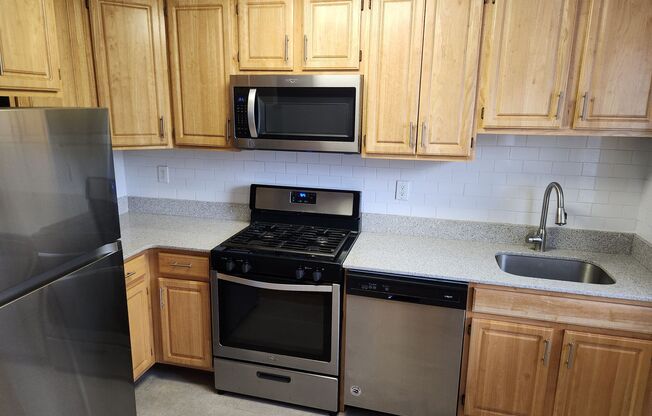 1 bed, 1 bath, 663 sqft, $2,050, Unit D-04