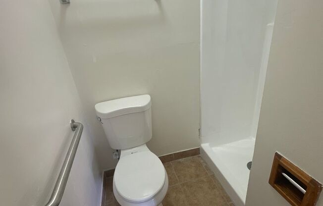 Studio, 1 bath, 160 sqft, $1,450, Unit E.L.A