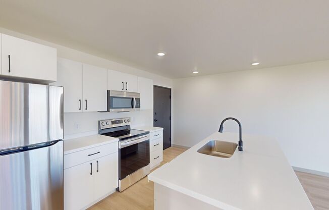 1 bed, 1 bath, 468 sqft, $745, Unit 2405-104