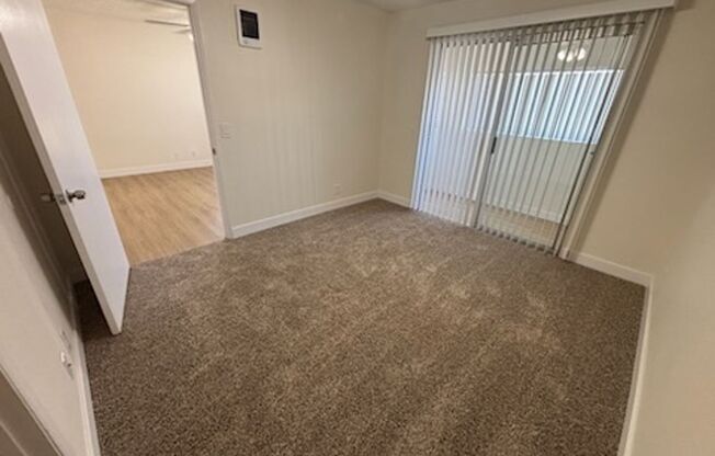 2 beds, 1 bath, 850 sqft, $2,200, Unit 6