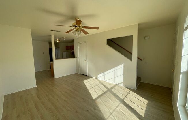 3 beds, 2 baths, 1,200 sqft, $925, Unit # A