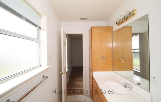 Charming 3-Bedroom Duplex in Prime Killeen Location!