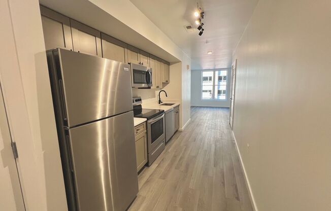 1 bed, 1 bath, 545 sqft, $1,704, Unit 511