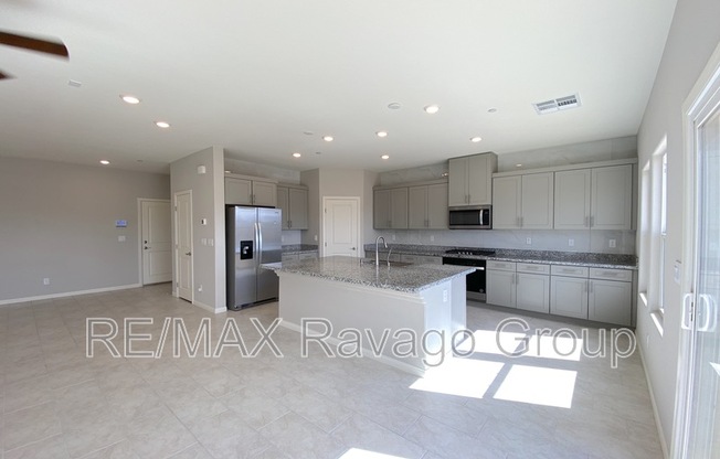 393 WINTER DOVE AVE