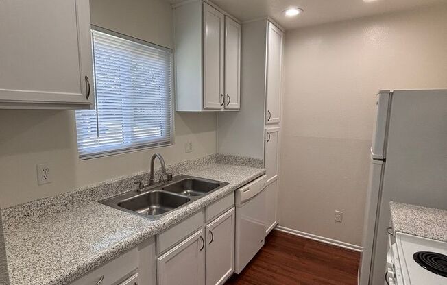 1 bed, 1 bath, 780 sqft, $2,425, Unit 65
