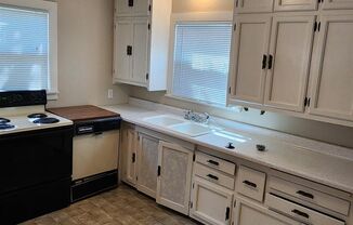 2 beds, 1 bath, $1,400