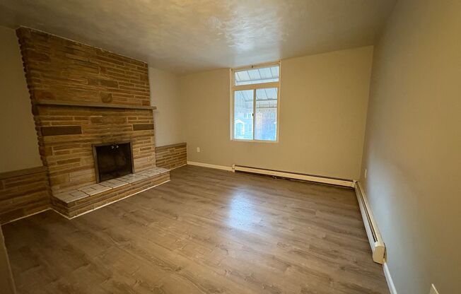 62 N Bryant Ave - (22210)