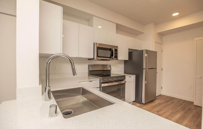 Mossdale Landing - Brand New Apartment Homes