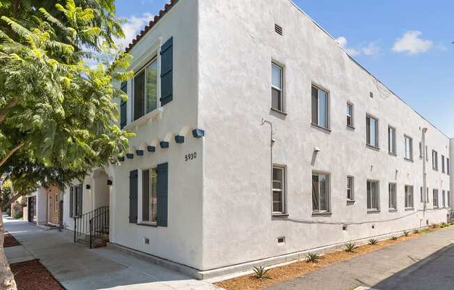 Corner of Property Exterior Front at Barton Apartments in Hollywood, California