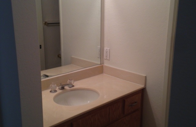 2 beds, 2 baths, $2,695