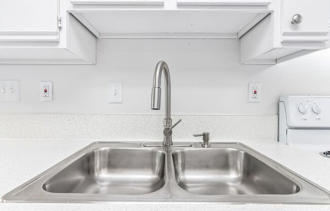 1 bed, 1 bath, 570 sqft, $1,425, Unit 1006-203