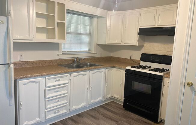 Centrally located Home in Hurst