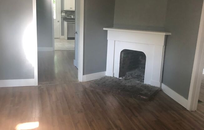 Cute 3 bedroom house in quiet neighborhood!