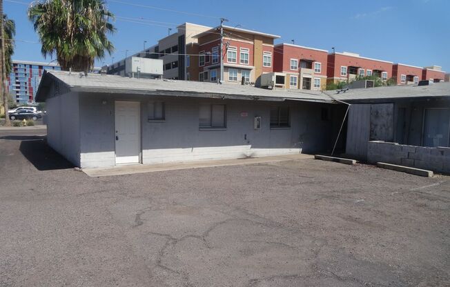 913 E. Spence