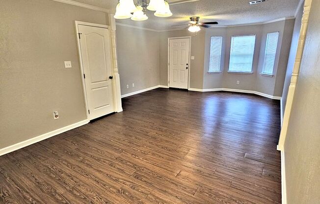 2 beds, 1.5 baths, 1,250 sqft, $975, Unit 2412 #4