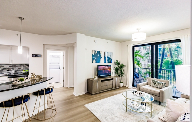 2 beds, 2 baths, 1,100 sqft, $3,285
