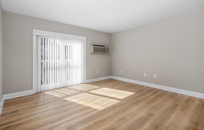 2 beds, 2 baths, 900 sqft, $2,650, Unit 307