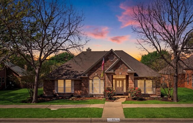 6613 BARCLAY LN